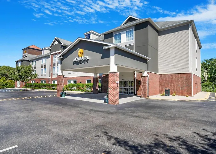 La Quinta By Wyndham Stonington-Mystic Area