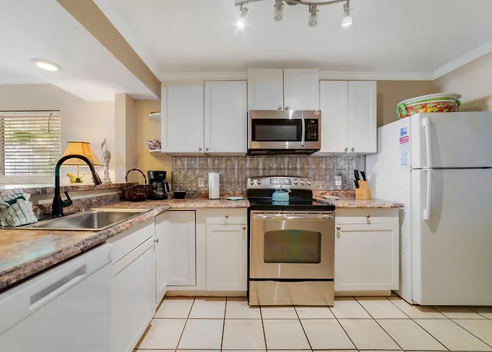Beach Place Guesthouses Cocoa Beach
