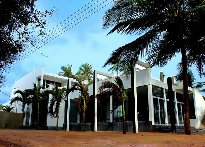 Saara Beach Hotel Marawila