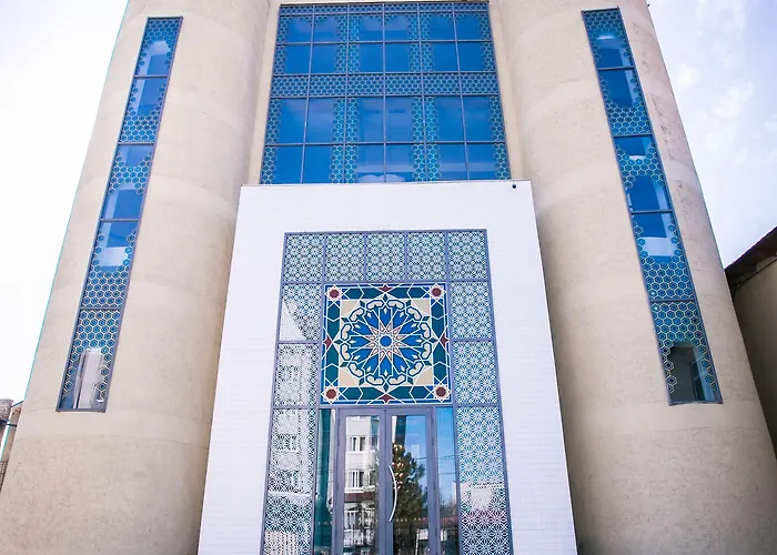 Shah Palace