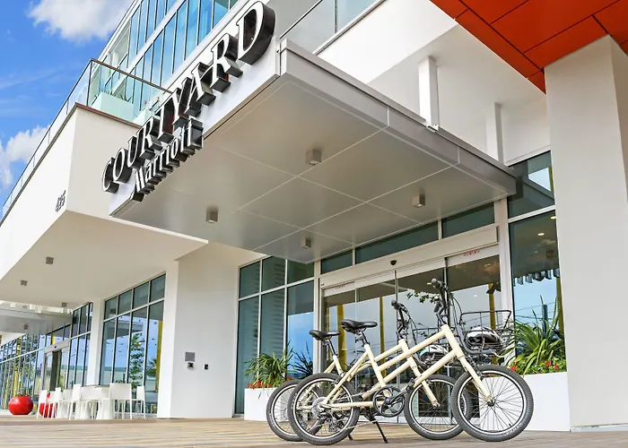 Courtyard By Marriott Santa Monica Hotel