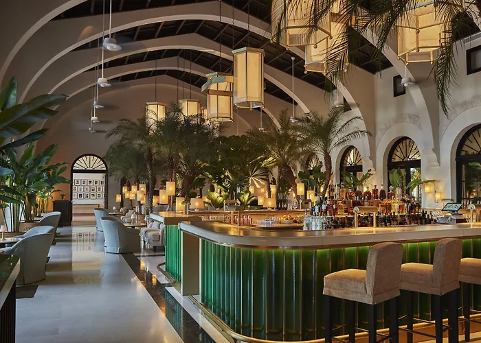 Four Seasons Hotel At The Surf Club Surfside