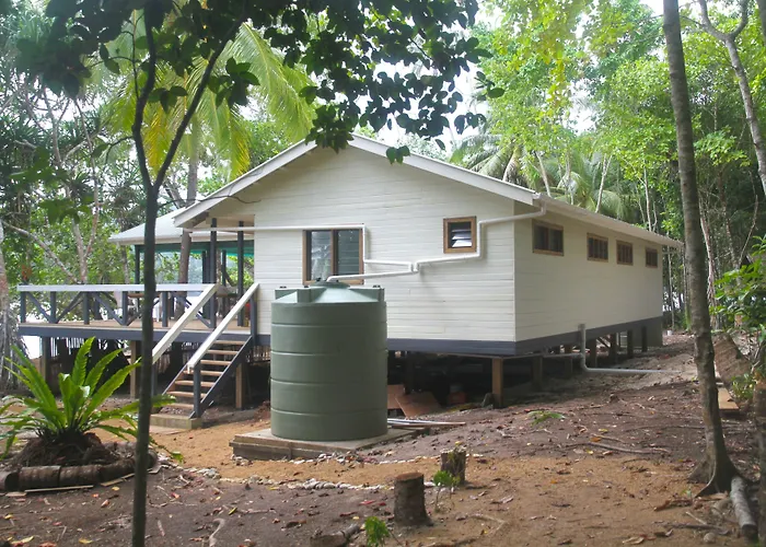 Evis Resort At Nggatirana Island