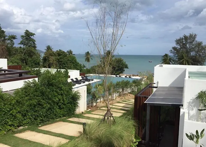 Seanery Beach Resort