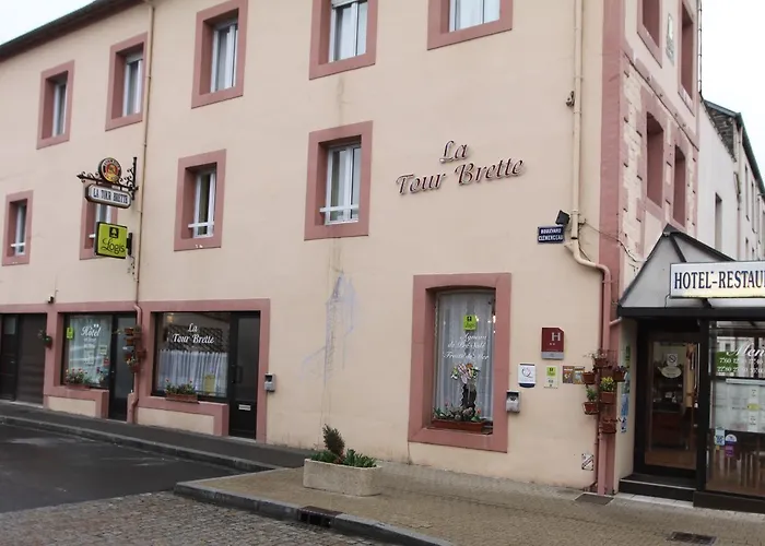 Logis Hotel Et Restaurant La Tour Brette