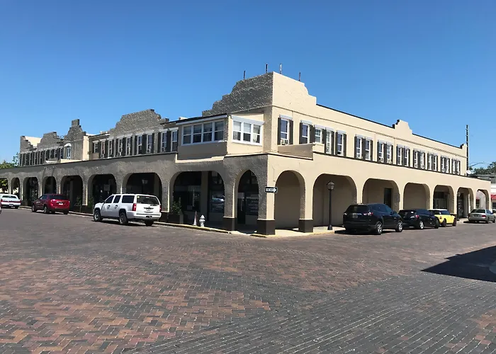 Hunter Arms Hotel