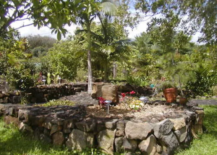 Old Hawaiian Bed And Breakfast