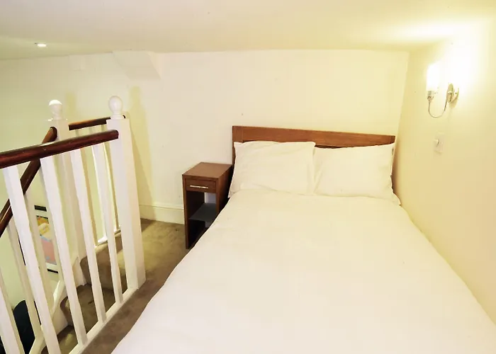 Oxbridge Apartments