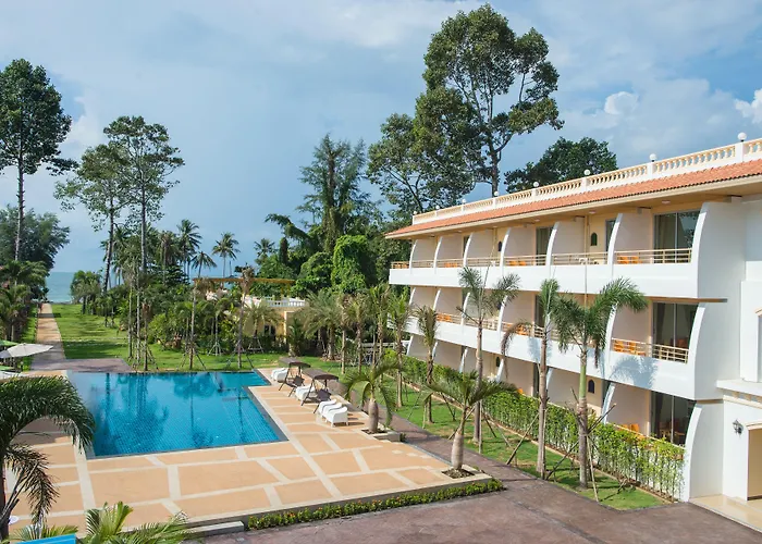 Villa Blanca Hotel & Restaurant Chao Lao Beach