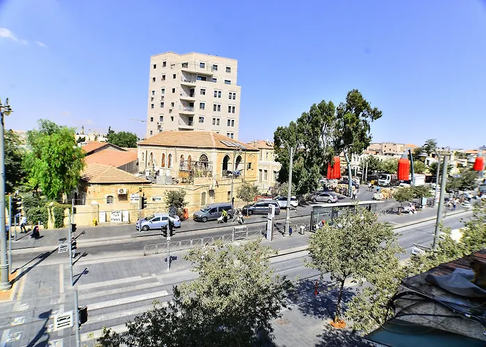 Avital Hotel