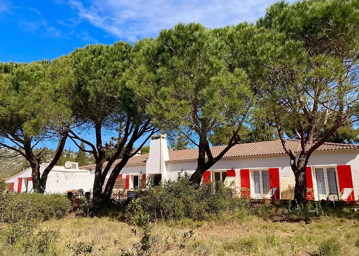 Les Volets Rouges - Hôtel Cassis - Situé dans le Parc National des Calanques