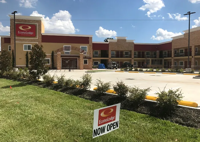 Econo Lodge Inn & Suites Willowbrook
