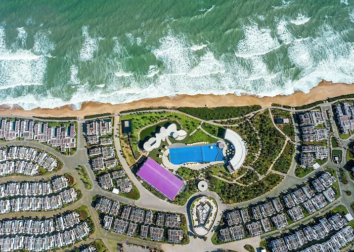 Oceanami Villas & Beach Club - Managed By Thang Long Group