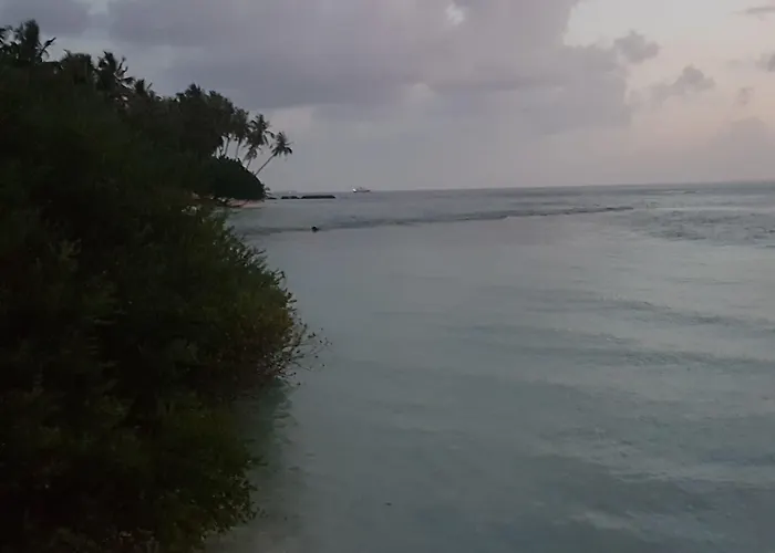 Surf Deck Hotel Thulusdhoo