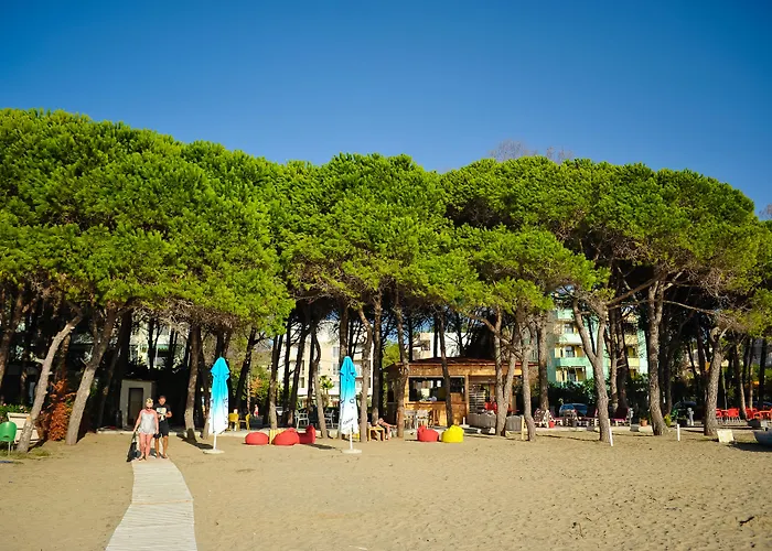 Sandy Beach Resort Golem 