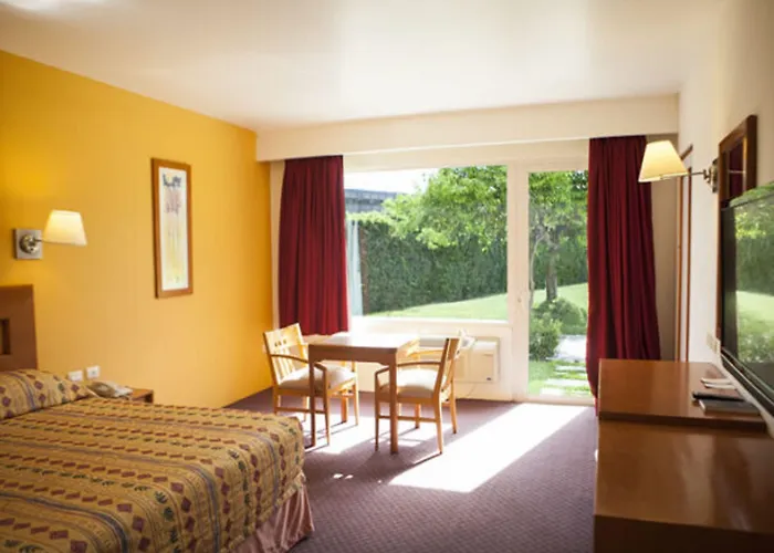 Hotel Paradise Inn