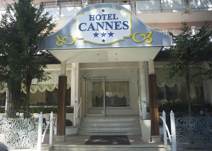 Hotel Cannes - In Pieno Centro Riccione