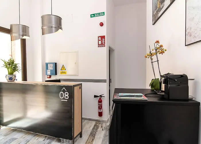 8 Rooms Tarifa