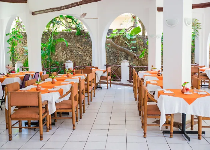 Plaza Beach Hotel Bamburi