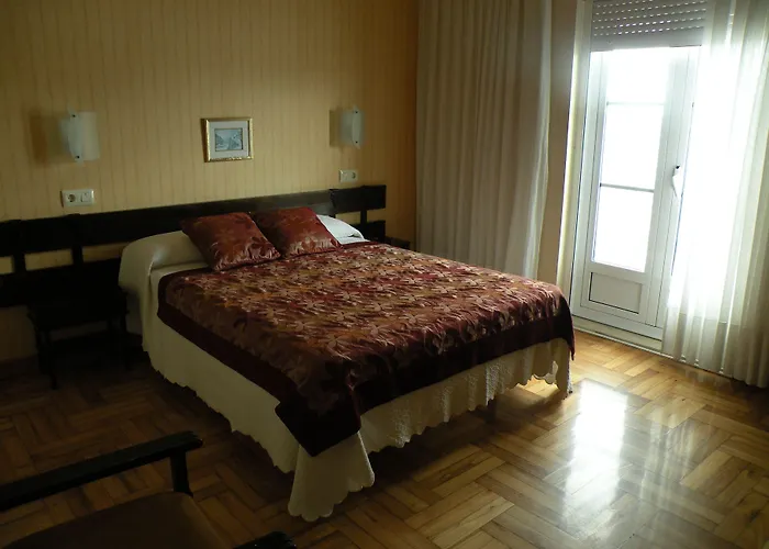 Hotel Rompeolas Baiona
