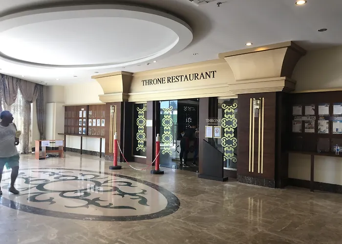 Throne Beach Resort & Spa Cenger 