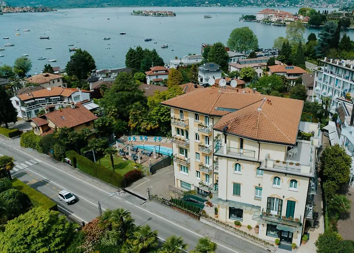 Hotel Flora