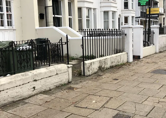 Portsmouth Budget Hotels - All Rooms Are En-Suite