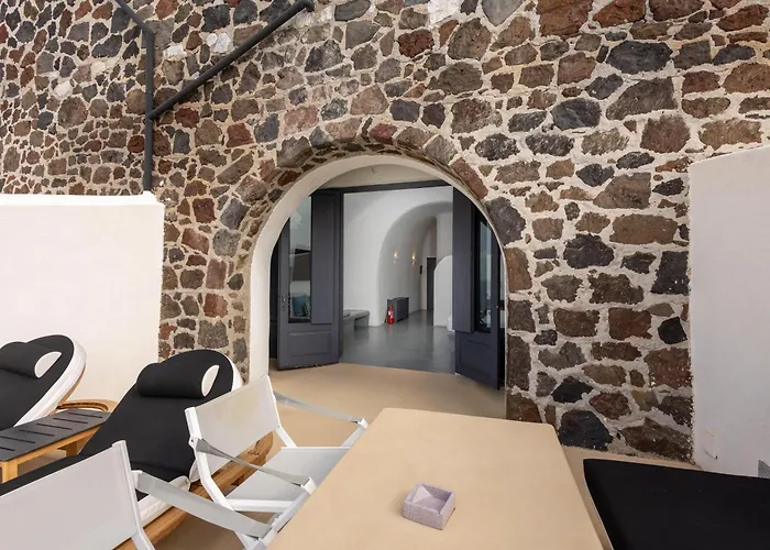 Grand Ambassador Santorini Hotel (Adults Only) Akrotírion