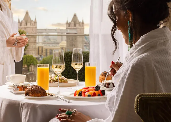 Four Seasons Hotel London At Tower Bridge