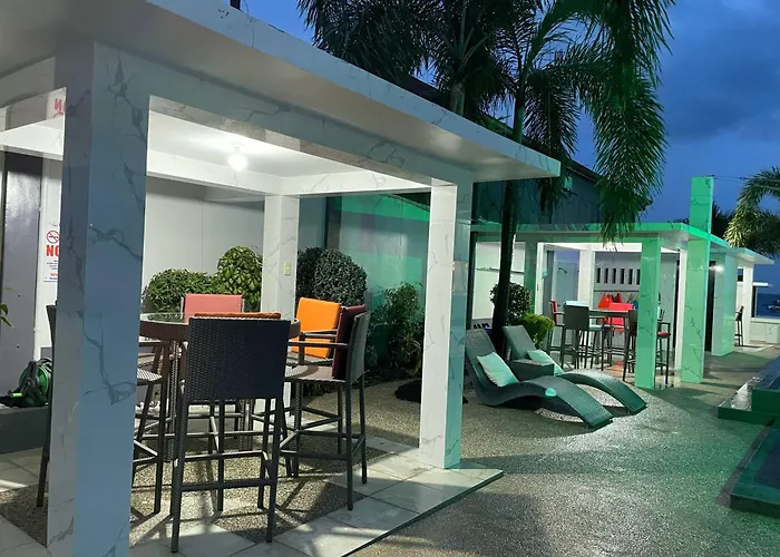Cave Beach Resort - Boutique Accomodation