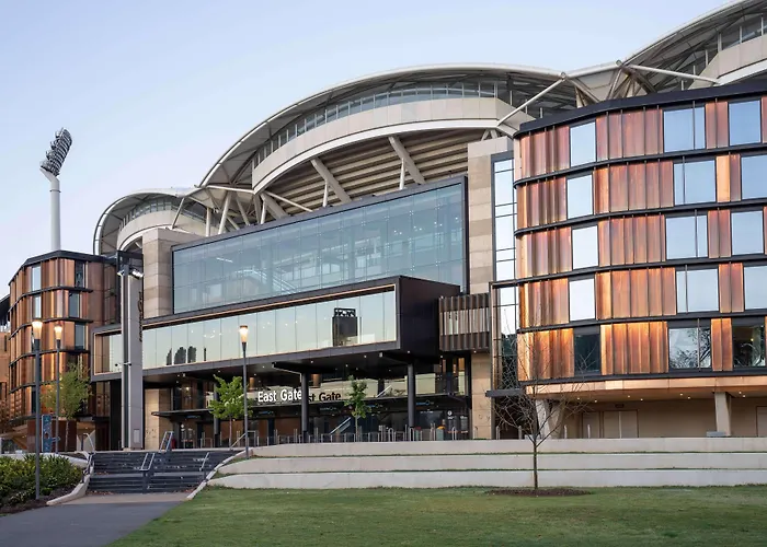 Oval Hotel At Adelaide Oval