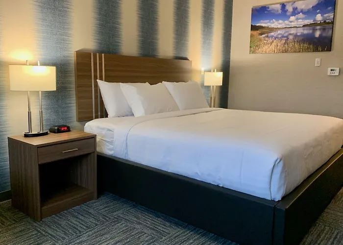 Meridian Inn & Suites Regina Airport