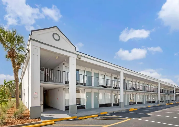 Zen Living Suites - Orange Park