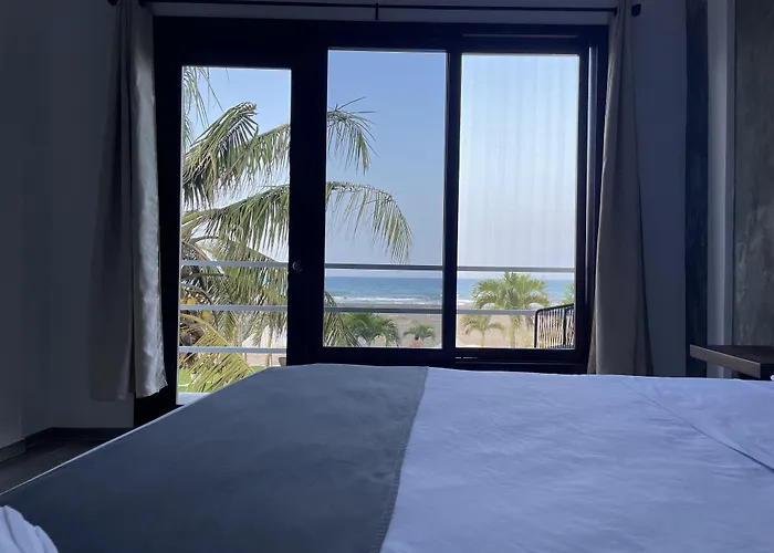 Hotel Lunazul In Costa Esmeralda La Vigueta