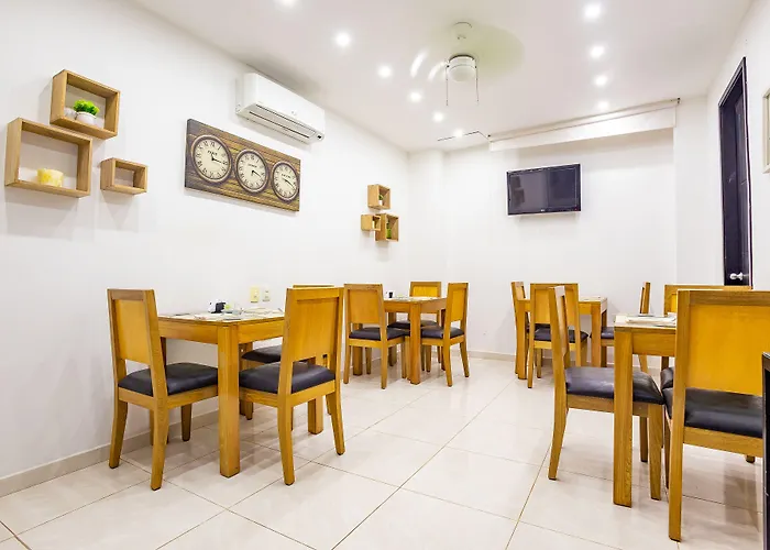 Hotel Ayenda Monteria Central