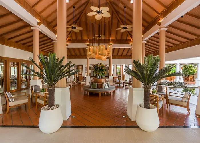 Naithonburi Beach Resort