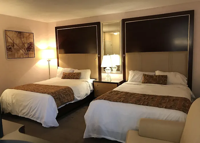 Cardinal Court Motel