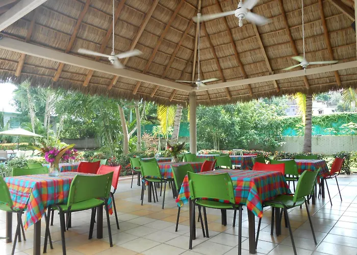 Hotel Parotas Manzanillo