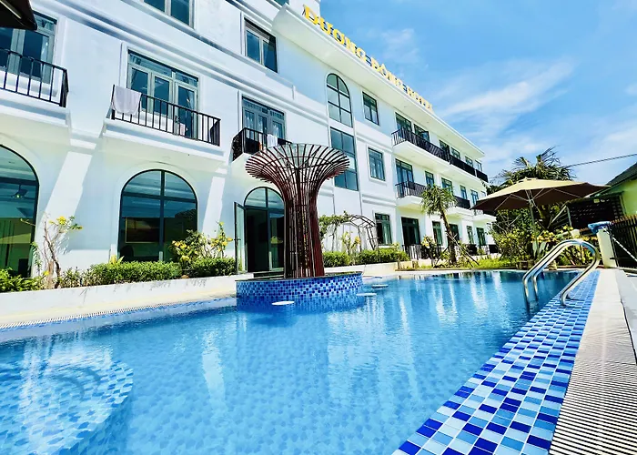 Duong Dong Hotel