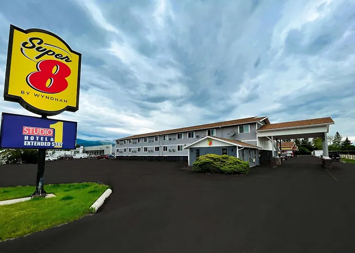 Super 8 By Wyndham Missoula/Brooks Street