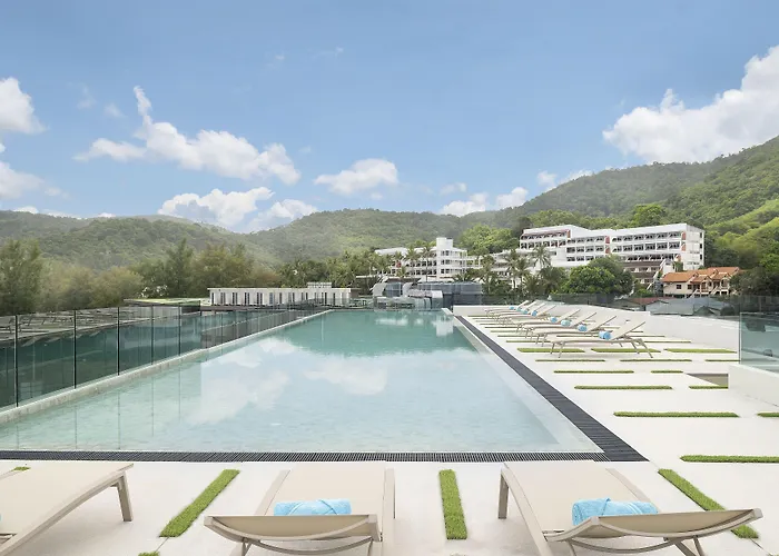 Jonox Phuket Karon Hotel