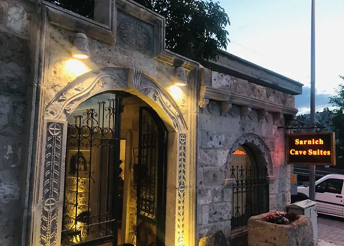 Sarnich Cave Suites