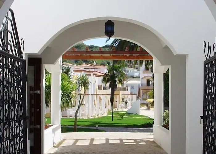 Luz Bay Hotel