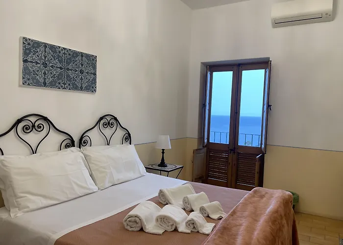 Hotel La Locanda Del Postino Pollara