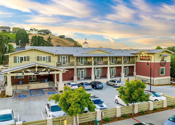 The Agrarian Hotel; Best Western Signature Collection