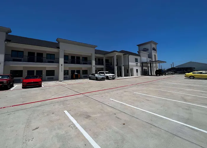 Baymont By Wyndham Freeport Texas