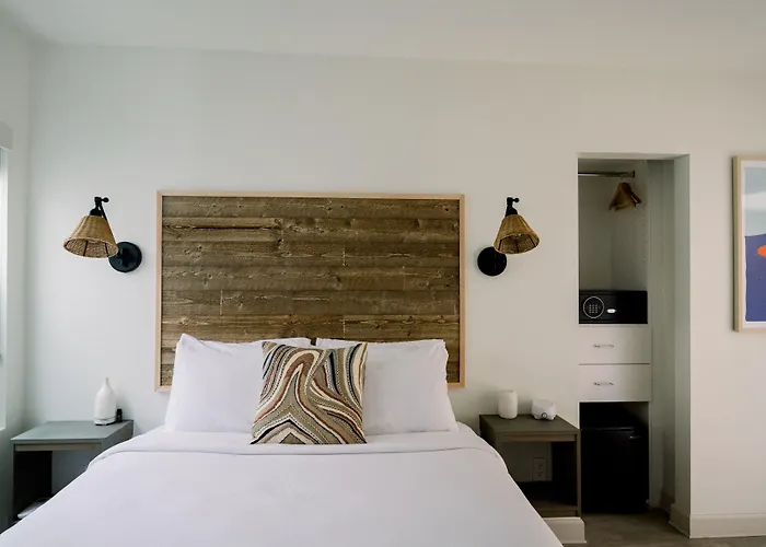 Scp Seven4One Hotel