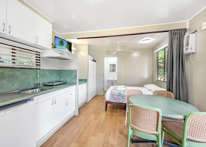 Mission Beach Hideaway Holiday Village