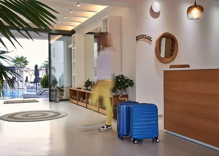 Icon Suites By The Sea Potos