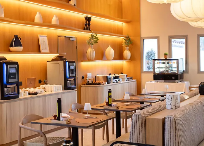 Golden Tulip Avignon Le Paradou